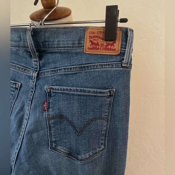 314 Levi Strauss shaping straight jeans size 28 - Picture 6 of 9